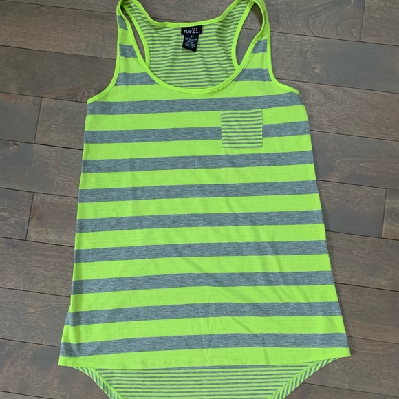 Rue21 S green tank top - Picture 1 of 3